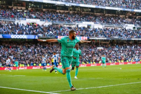 FÚTBOL REAL MADRID-ESPANYOL 2-0. El Real Madrid prolonga, de verde, su momento dorado