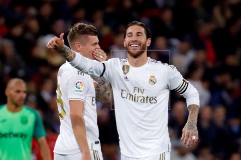 FÚTBOL REAL MADRID-LEGANÉS 5-0. El Real Madrid encuentra la tranquilidad