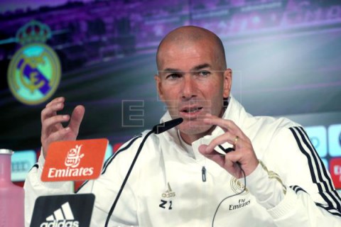 FÚTBOL REAL MADRID-LEGANÉS Zidane asegura que no tiene mala relación con Bale y descarta su salida