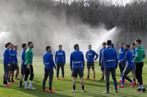 FÚTBOL REAL SOCIEDAD CORONAVIRUS La Real acata el criterio del Gobierno y los jugadores no volverán a Zubieta