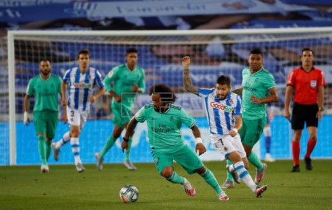 FÚTBOL REAL SOCIEDAD-REAL MADRID Real Sociedad y Real Madrid se examinan y no se hacen daño en primera parte