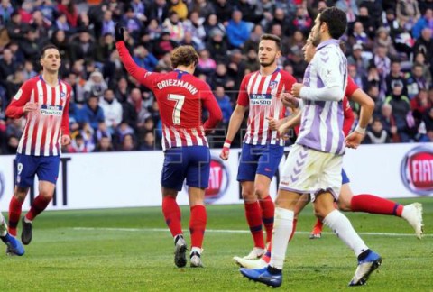 FÚTBOL REAL VALLADOLID-ATLÉTICO DE MADRID  2-3. Griezmann rescata al Atlético en Valladolid