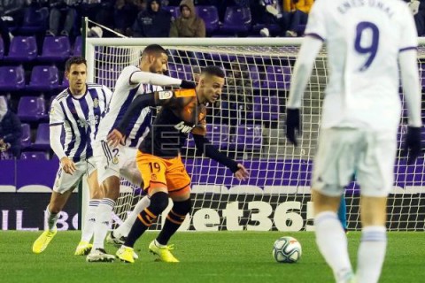 FÚTBOL REAL VALLADOLID-VALENCIA 1-1. Vallejo saca un punto para el Valencia en el descuento