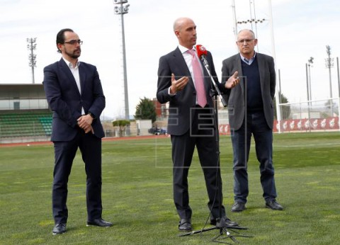 FÚTBOL RFEF CORONAVIRUS El fútbol para a la espera de evolución y se prepara para cualquier escenario