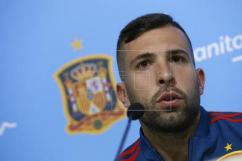 FÚTBOL SELECCIÓN Jordi Alba asegura que Piqué `tendrá sus razones` para jugar con Cataluña