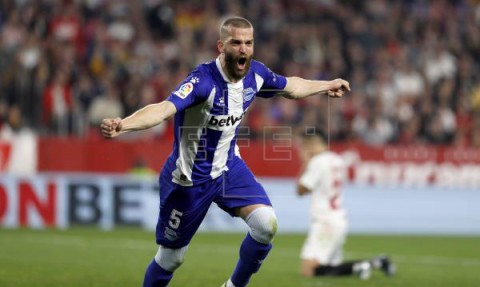 FÚTBOL SEVILLA-ALAVÉS 1-1.El Sevilla se encontró un muro en el Alavés