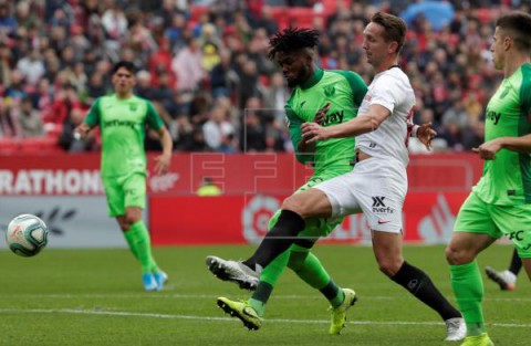 FÚTBOL SEVILLA-LEGANÉS 1-0. Sevilla se afianza arriba con sufrido triunfo ante Leganés que perdonó