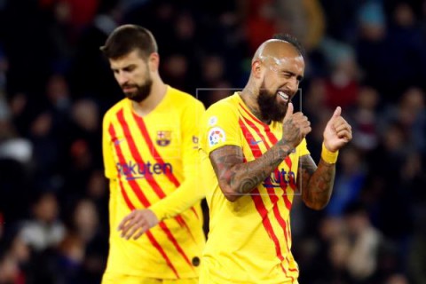 FÚTBOL SUPERCOPA ESPAÑA BARCELONA – ATLÉTICO MADRID Valverde apuesta por Umtiti y Vidal; Simeone deja a Koke en el banquillo