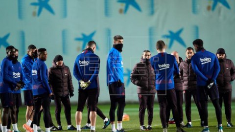 FÚTBOL SUPERCOPA ESPAÑA El Barça viajará a Yeda sin Ter Stegen y con siete jugadores del filial
