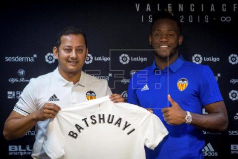 FÚTBOL VALENCIA – Batshuayi: `La conversación con Marcelino me convenció para fichar`