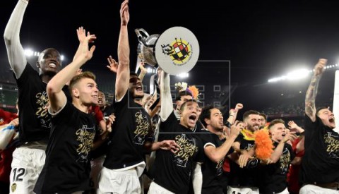 FÚTBOL VALENCIA  De la frustración de los empates al éxtasis en el año del centenario