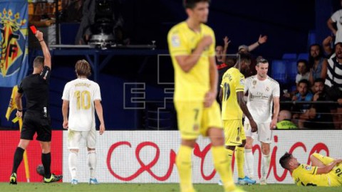 FÚTBOL VILLARREAL-REAL MADRID 2-2. Bale evita la derrota del Madrid en La Cerámica