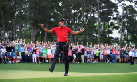 GOLF MASTERS Tiger Woods se viste con su quinta `chaqueta verde` en el Masters de Augusta