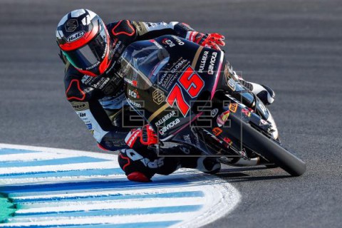 MOTOCICLISMO G.P. TAILANDIA Arenas vence en Moto3 y Binder arruina la carrera de Canet