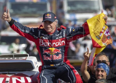 PREMIOS PRINCESA DEPORTES El piloto Carlos Sainz agranda su leyenda con el Princesa de los Deportes