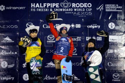 SNOWBOARD COPA DEL MUNDO Queralt Castellet ganó en Calgary y es segunda en la general
