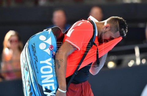 TENIS BRISBANE Kyrgios cae y perderá su condición de cabeza de serie en Melbourne