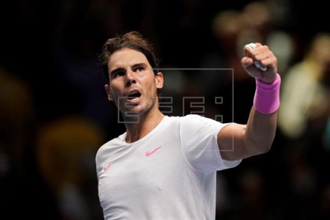 TENIS FINALES ATP Nadal épico, salva una bola de partido y sigue con opciones en Londres