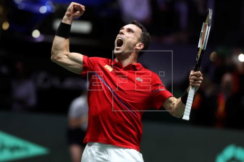 TENIS FINALES COPA DAVIS La solidez de Bautista adelanta a España en la final