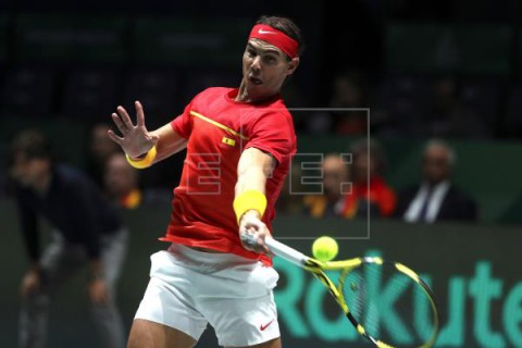 TENIS FINALES COPA DAVIS Nadal vence a Kachanov y fuerza el doble