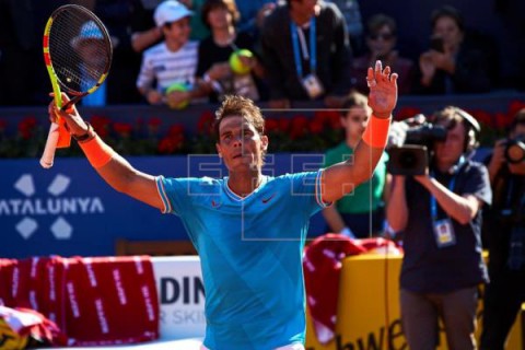 TENIS GODÓ Nadal rema casi tres horas ante Mayer para vencer en su debut