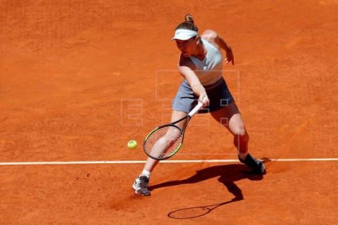 TENIS MADRID Halep derrota a Bencic, logra la final, y está a una victoria del número uno