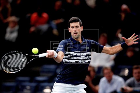 TENIS PARÍS Djokovic, de menos más, avanza a octavos de París
