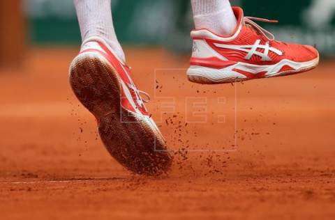 TENIS ROLAND GARROS La lluvia obliga a interrumpir la semifinal entre Djokovic y Thiem