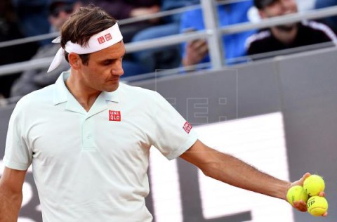 TENIS ROMA Federer se retira del Masters de Roma por lesión en la pierna derecha