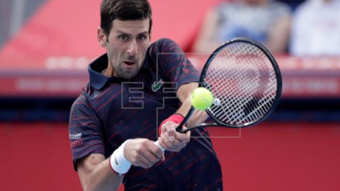 TENIS SHANGHAI Djokovic pasa a cuartos de Shanghái tras vencer al estadounidense Isner
